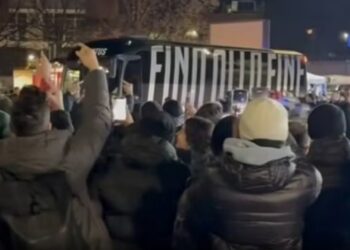 Napoli-Juventus, gurë të hedhur mbi autobusin bardhezi, Chiellini: Kemi përballuar edhe situata më të vështira se kjo.