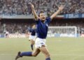 Një histori e pabesueshme e futbollistit që ia kaloi Maradonës! Nga i panjohur në hero kombëtar…