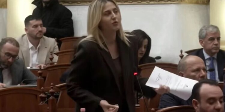 “Opozita kërkon të diskutojë për arrestimin e Mogherinit, Peleshi-Zhupa: Nuk është çështje procedurale”