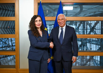 Osmani takim me Costan: Nuk ka arsye për vonesë në heqjen e plotë të masave.