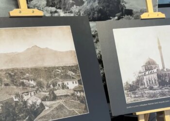 Pamje të veçanta të Shkodrës, fotografitë e Pallatit Yıldız paraqiten në Universitetin “Luigj Gurakuqi”