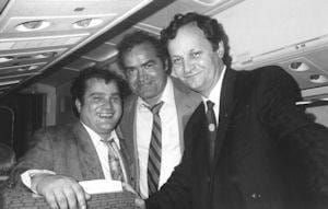 "Pas 14 orësh pa zëvendësim të flamurit të grisur, do të shkarkoheshit", Mitro Çela tregon për Azemin pas kthimit nga Greqia: Kur polici me mustaqe na ndaloi…