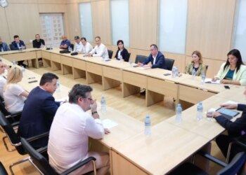 Pas debatëve dhe toneve të larta, përfundon mbledhja e Kryesisë së PD-së.