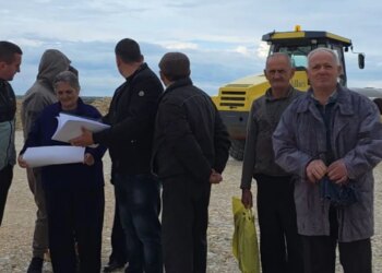 "Pas marrjes së tokës" / Banorët e Fierit: ‘Brevi Construction’ e Salillarit po instalon panele solare