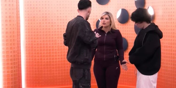 Pas skenës së zënkës mbi plehrat: Sabina dhe Kristi në një debat të ndezur për detyrat e shtëpisë