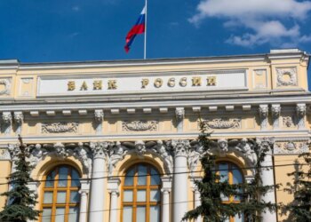 Pasuritë ruse të ngrira, Kievi përfiton? Marrëveshja e BE-së shqetëson Bankën Qendrore ruse: Padit Euroclear.