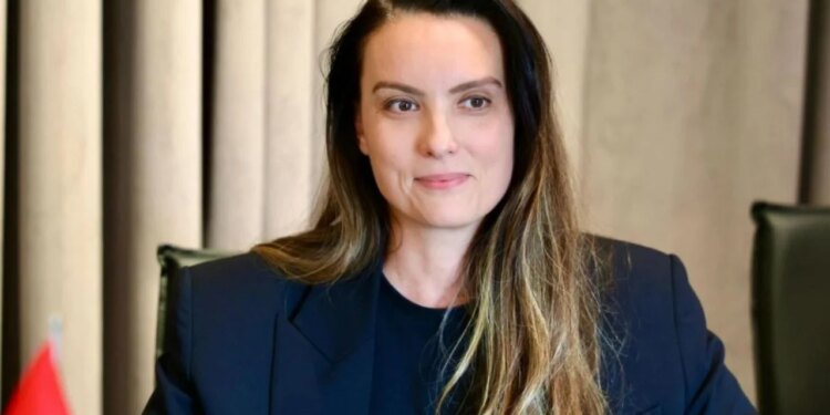 Pedagogia e Fakultetit të Gjuhëve të Huaja emërohet zv/ministre e Turizmit, Kulturës dhe Sportit