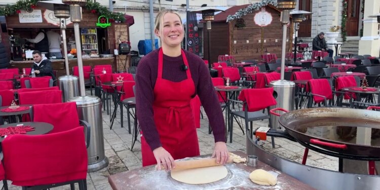 Petuj australiane në Shkodër: Si një turist në Shqipëri, zgjodhi të qëndrojë për gjithmonë këtu dhe e përshkruan si një eksperiencë fantastike.