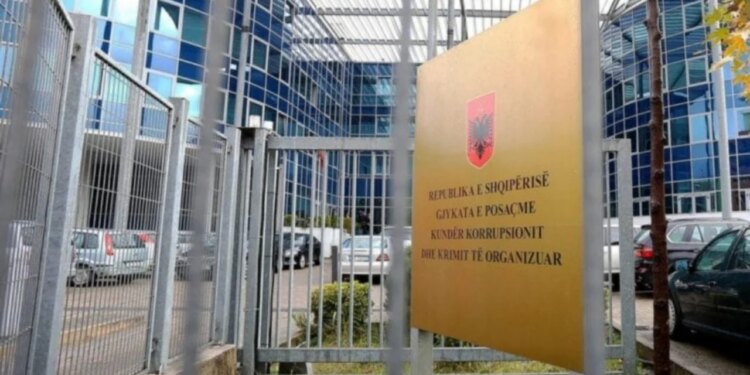 Policia e Lezhës sekuestron 9 pasuri të fituara nga aktivitete kriminale pas vendimit të Apelit të GJKKO-së, 29 asete të konfiskuara brenda dy muajve.