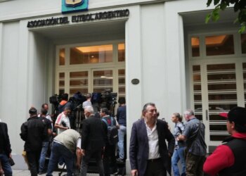 Policia ka ndërhyrë në Federatën e Futbollit të Argjentinës dhe në 17 klube.