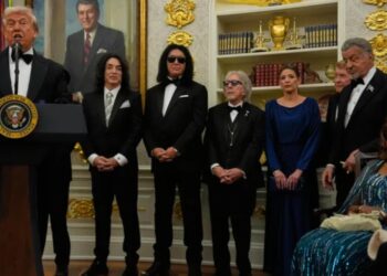 Presidenti Trump nderon artistët e njohur në Zyrën Ovale: Individë të jashtëzakonshëm, më të mirët e arteve dhe kulturës amerikane.