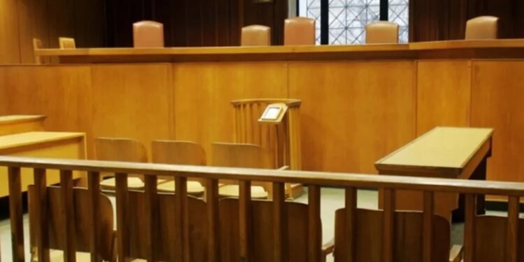 Prifti shpallet i pafajshëm pas dënimit me 15 vite burg për akuzat e përdhunimit të një 19-vjeçari.