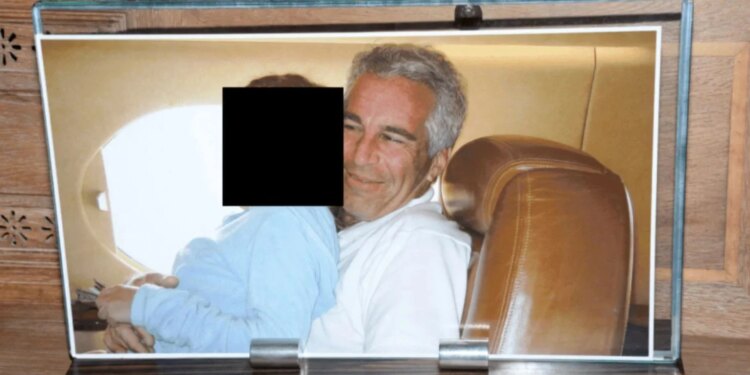 Probleme me shefin për shkak të vajzave…”, Zbulohet anët e errëta të fantazive të Jeffrey Epstein dhe udhëzimet për rekrutuesit e viktimave: Tregon preferencat racore dhe…