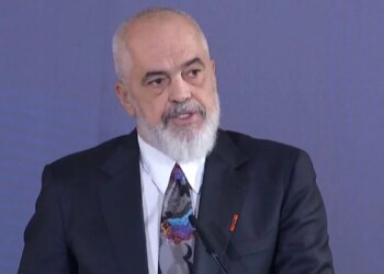 Pse Rama nuk e shkarkon Ballukun? Kryeministri jep shpjegimin: "Miu" i zhbalancimit të pushteteve do të shndërrohej në ujk.