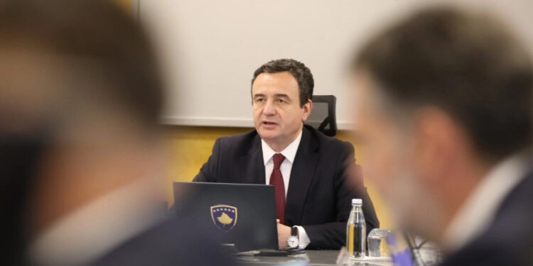 Qeveria në detyrë miraton dy vendime të reja