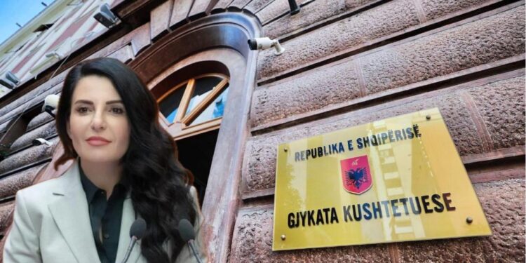 Rikthimi në detyrë i Ballukut: Vendimi zbardhet dhe qëndrimët pro e kundër/ Gjyqtarët në shumicë thonë se pezullimi dëmton interesat shtetërore, ndërsa pakica argumenton se pasojat nuk verifikohen.