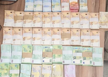 Rreth 260 mijë euro të padeklaruara të sekuestruara në Han të Elezit