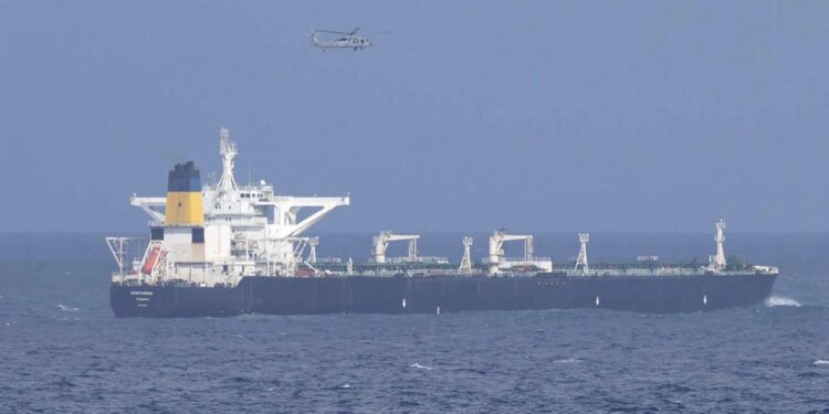 SHBA bllokon anijen e tretë pranë Venezuelës, rritet shtypja mbi "flotën e fshehtë"