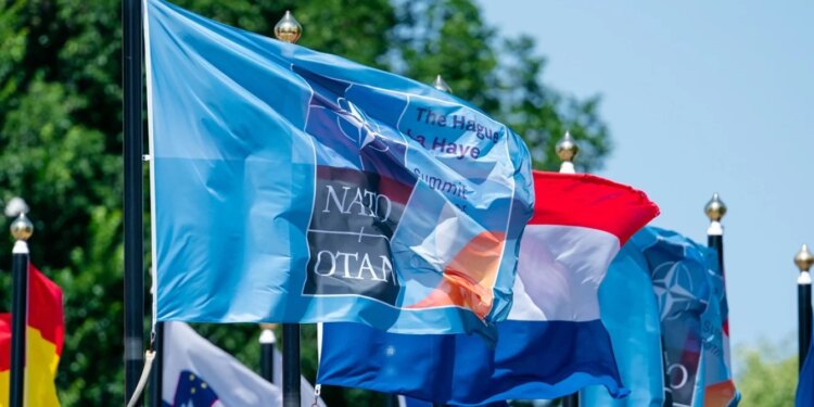 SHBA jep ultimatum për BE-në: Pranoni të mbuloni shumicën e shpenzimeve të NATO-s deri në vitin 2027.