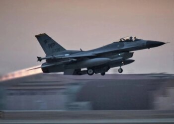 SHBA përgjigjet për dy ushtarët e vrarë nga ISIS në Siri, sulmon disa baza dhe depo armësh të grupit terrorist.