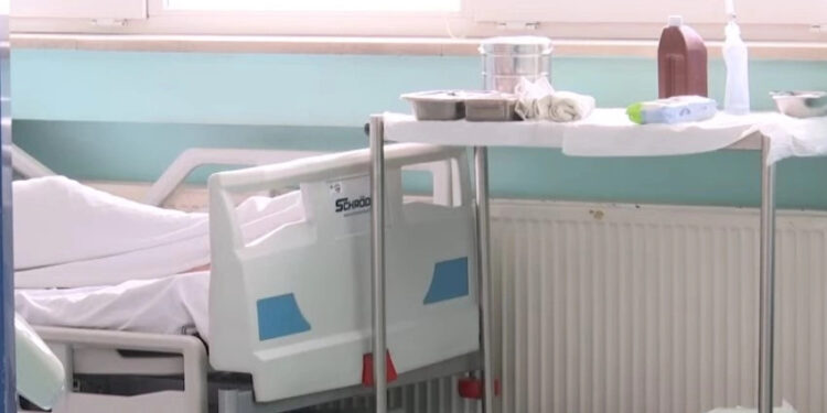 SHSKUK-i ende pa koment mbi alarmet për infeksionet në sallat e operimit të Gjinekologjisë