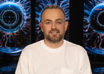 Seno Fishta, banori më i ri i "Big Brother VIP", i bashkohet konkurrentëve të tjerë.