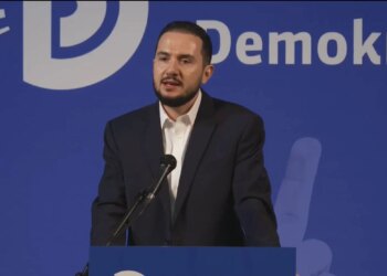 “Shkaku i mungesës së burrërisë nuk mund të jetë një tjetër problem për PD-në,” thotë Salianji nga Elbasani: Berisha pyet për mbledhjet tona, në vend që të...