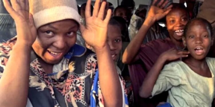 Shkëputja masive në shkollën katolike, 130 nxënës të tjerë në Nigeri lëshohen.