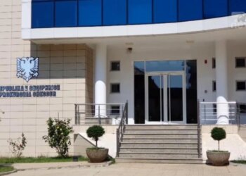 Shkodra: Prokuroria dërgon në gjyq punonjësin e policisë dhe dy inspektorët për ndërtimet pa leje