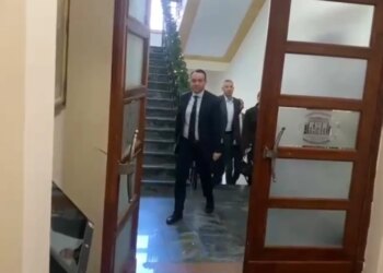 Shtyhet mbledhja e Sekretariatit të Etikës pas përjashtimit të deputetëve të PD-së