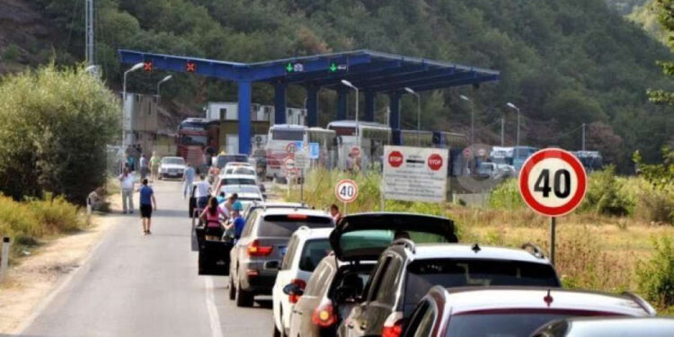 Situata në kufi: Pritje më të gjata në disa pika të caktuara