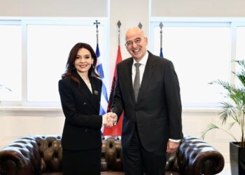 Spiropali në Athinë me Ministrin e Mbrojtjes: Shqipëria dhe Greqia forcojnë bashkëpunimin strategjik për sigurinë, Tirana pret Samitin e NATO-s në 2027.