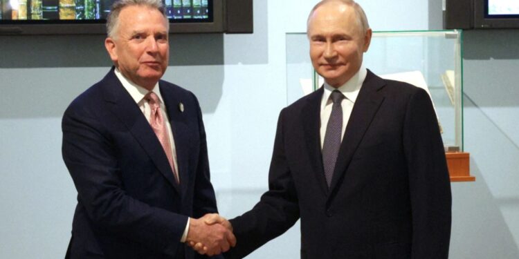 Takimi me Putin dhe dërguarin e veçantë të Trump për planin e paqes në Ukrainë: optimizëm nga amerikanët, por shqetësim tek Zelensky dhe europianët.