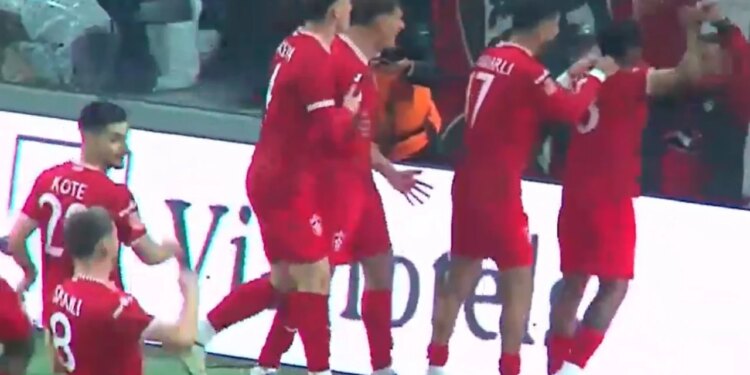 Tirana-Partizani/ Festë e madhe në “Arenën Kombëtare”, ‘Demat’ sigurojnë avantazhin brenda 7 minutave