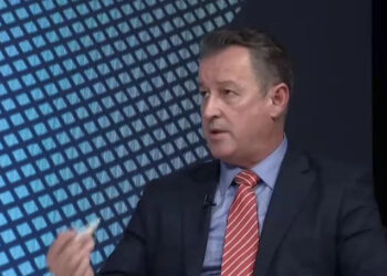 Tolaj nga AAK: Është momenti që mjekët të pranohen nga shteti