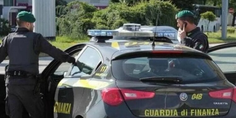 Trafiku i drogës: Zbulimi i rrjetit kriminal italo-shqiptar, dy shqiptarët në krye të bandës.