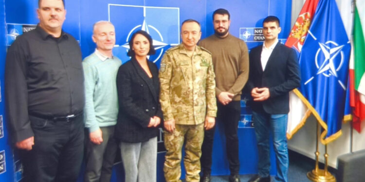 Ulutashi në Beograd: Komunikimi i vazhdueshëm me ushtrinë serbe, i rëndësishëm për shmangien e tensioneve