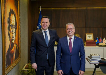 Ushtarak Gëzim Hazrolli i bashkohet LDK-së