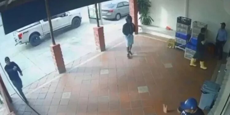 VIDEO/ Pamje shokuese: Vrasja e futbollistit Mario Pineda në Ekuador