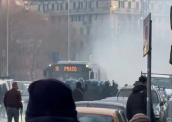 Video/ Chaos para ndeshjes së Serie A, tifozët e Interit përplasen me ata të Genoas jashtë stadiumit