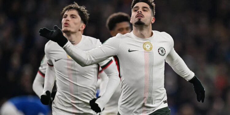 Video/ Chelsea triumfon në Cardiff, "Blutë" e Londrës sigurojnë vendin e parë në gjysmëfinalet e Kupës së Ligës.