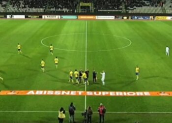 Vllaznia në krizë, kuqeblutë humbasin përballë Elbasanit, “tigrat” rikthehen në krye.