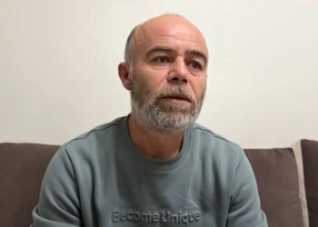 Vrasja e adoleshentit në Maliq, babai i tij reagon pas lirimit të dy të dyshuarve: Jemi të shkatërruar, prisnim ngushëllim nga drejtësia.