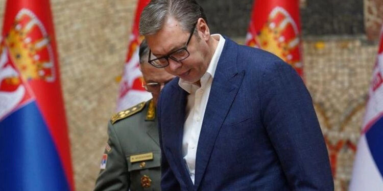 Vuçiç njofton “veprim” ndaj njohjeve të Kosovës