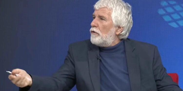 Ymeri: Qeveria ka synuar të nënvlerësojë mësimdhënësit me provimin për licencë të avancuar.