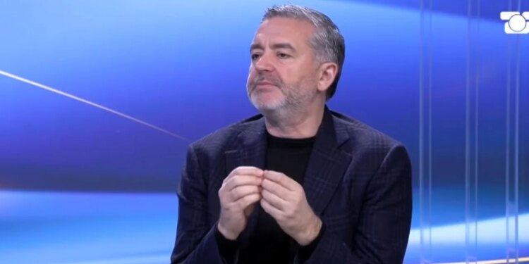 "Zbulimi mbi 7 orët e Belinda Ballukut në Kryeministri", Blendi Klosi në “Shqipëria Live”: Ulsi Manja u takua me Toni Gogun.