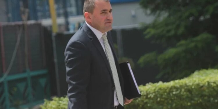 Zbulohet kush do të jetë në Këshillin që shoqëron prokurorin Prençi për shqyrtimin e mandatit të Ballukut nesër.