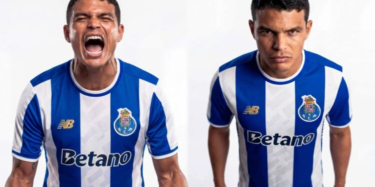 Zyrtare: Thiago Silva rikthehet në klubin e tij të vjetër në Europë, nënshkruan kontratë deri në qershor.