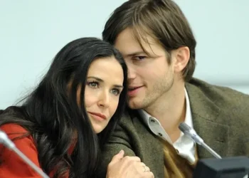 13 vjet pas divorcit, Ashton Kutcher ndan ndjenjat e tij për Demi Moore!