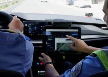 17-vjeçari përfshihet në aksident pasi nuk ndalet te pika e kontrollit të Policisë, merr tri gjoba dhe dërgohet në gjykatë.